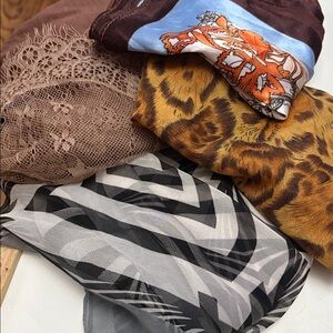 Scarves Bundle 1️⃣